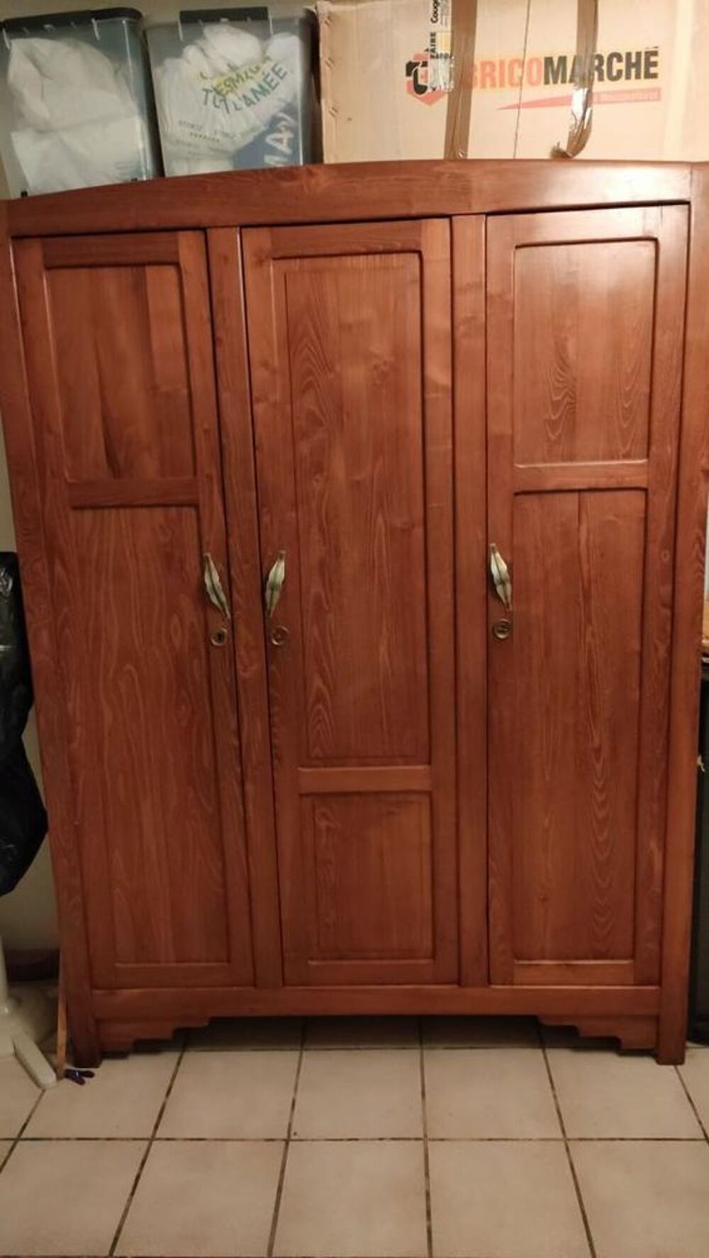 Armoire noyer massif Meubles