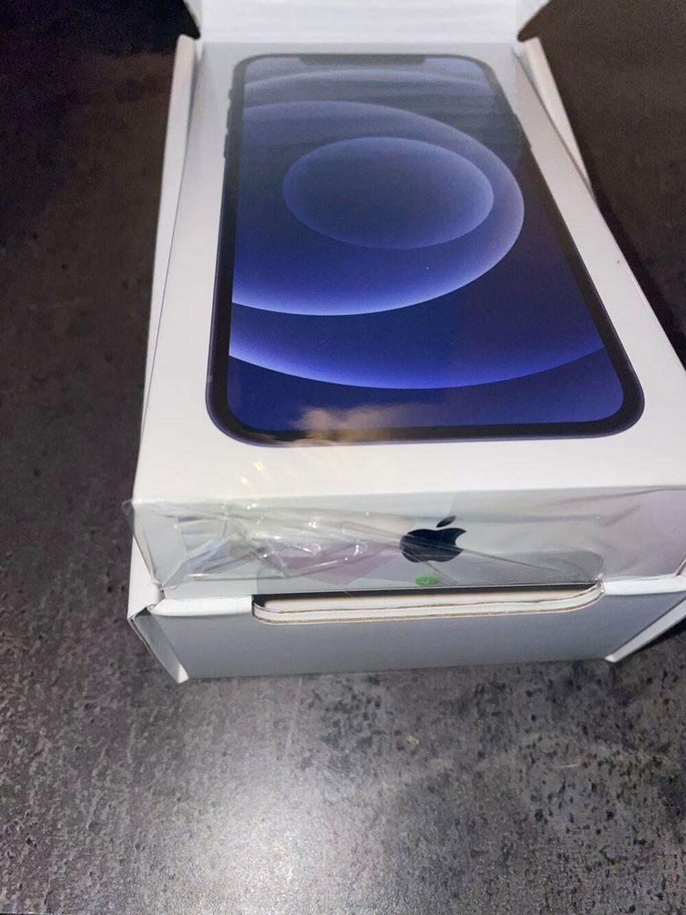 iPhone 12 128Go Noir Téléphones et tablettes