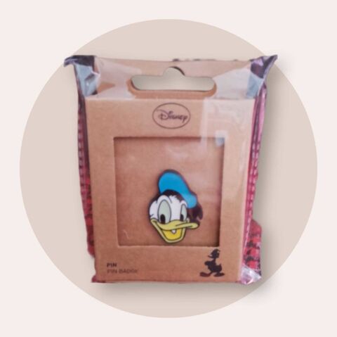 pin's Walt Disney Donald 7 Limoges (87)