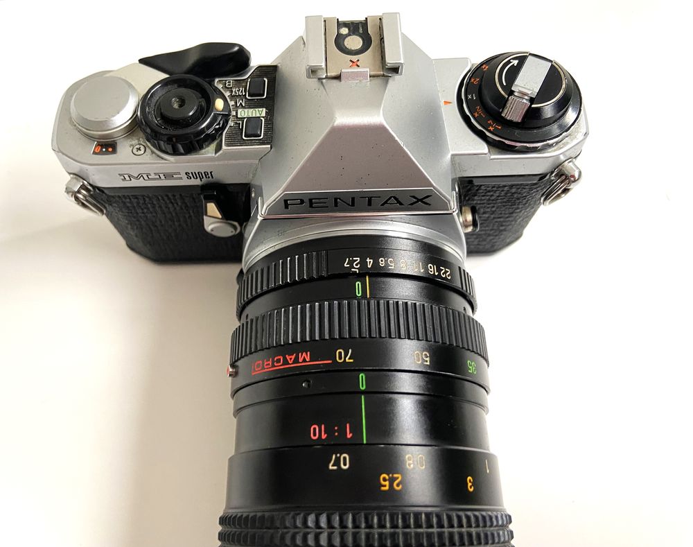 Ancien Appareil Photo Argentique PENTAX ME Super + Objectif Photos/Video/TV