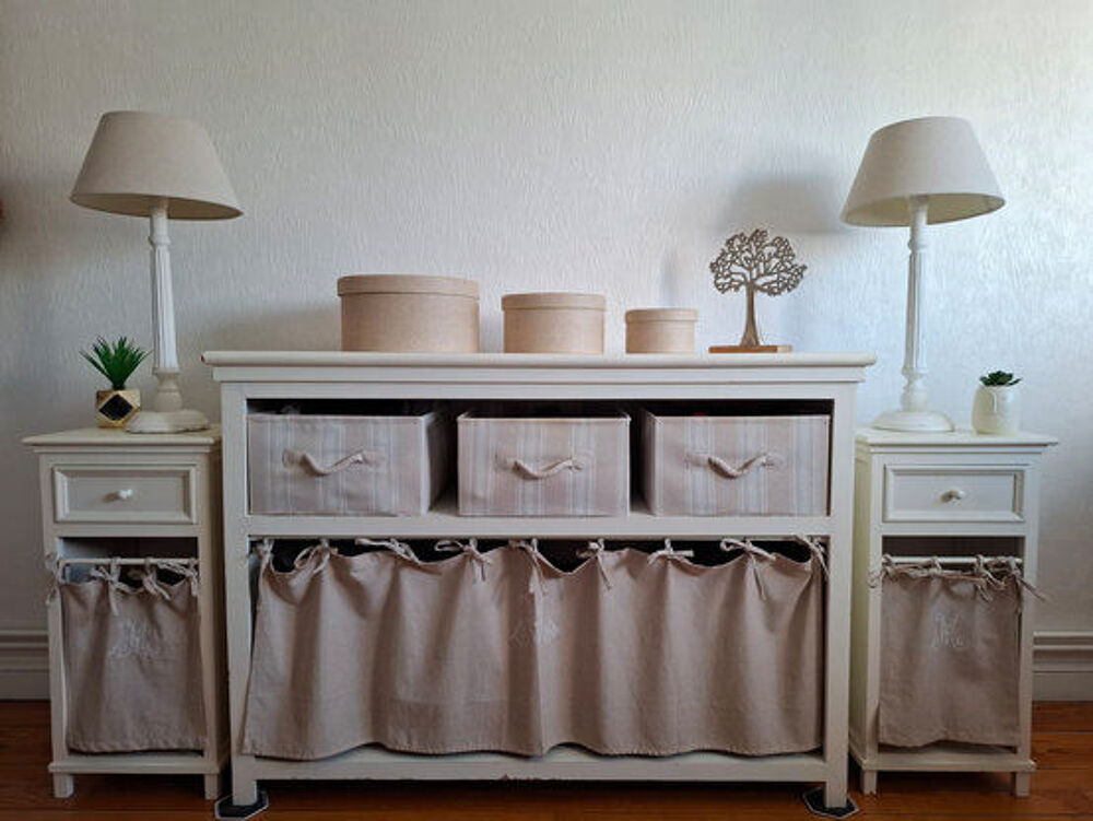Console et 2 chevets MANOSQUE de Maisons du Monde
Meubles
