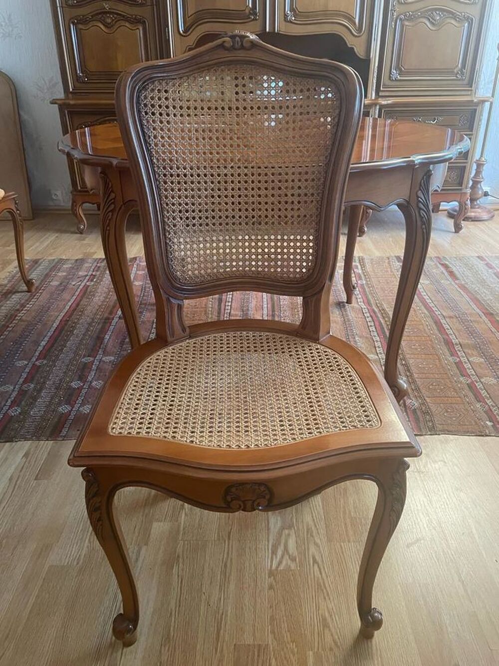 Ensemble salle &agrave; manger style r&eacute;gence Louis XV table et buff Meubles