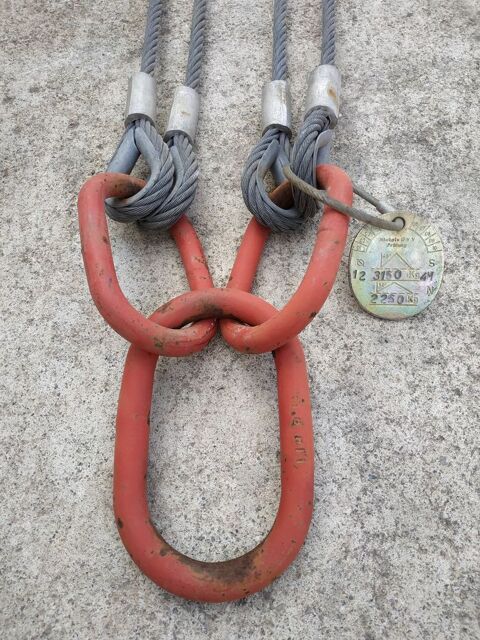 Elingue c�ble 4 brins de 4 m D 12.5mm .
80 Le Muy (83)