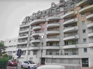  Parking / Garage à louer 15 m²