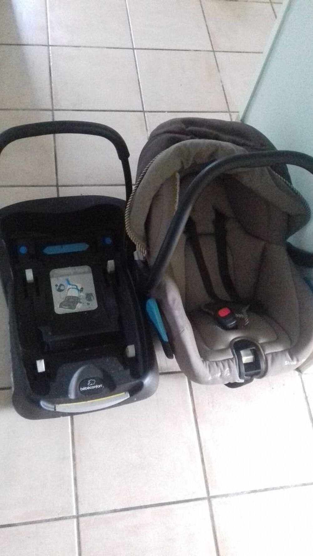 VEND ENSEMBLE POUSETTE COSY ET ADAPTATEUR VOITURE Puériculture