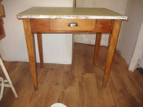 ANCIENNE TABLE DE CUISINE 1930 40 Roanne (42)