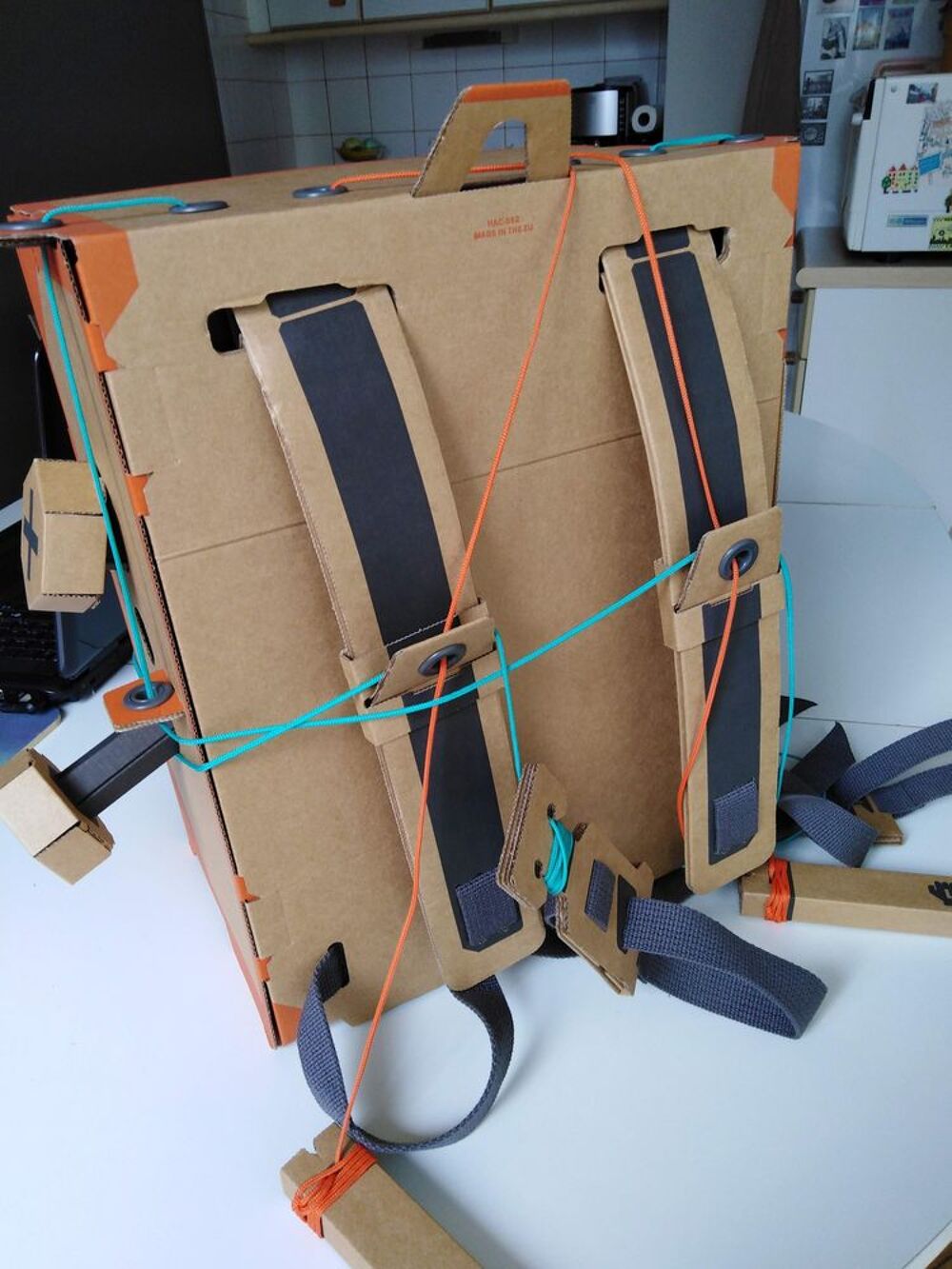 NINTENDO SWITCH LABO 
ROBOT KIT 6 + Jeux / jouets