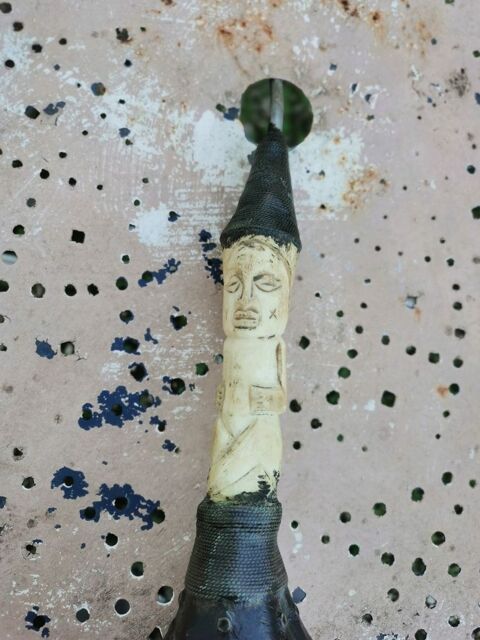 Grande pipe africaine ancienne sculpt 50 La Farlde (83)