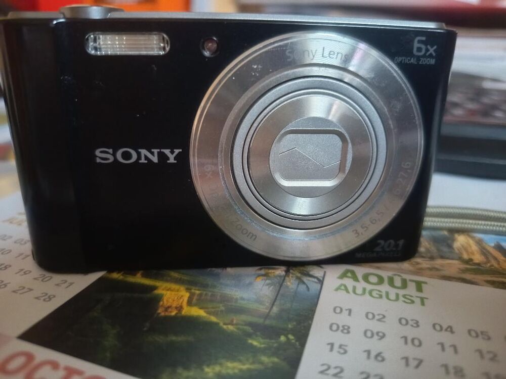 appareil photo num&eacute;rique compact SONY Photos/Video/TV