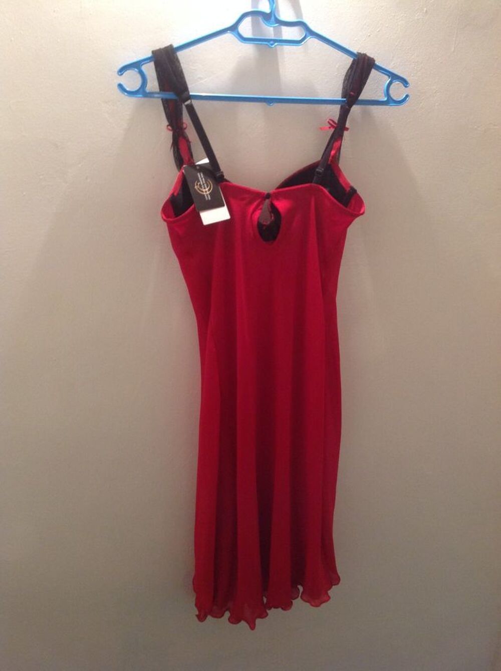 Nuisette rouge CHANTELLE neuf. Vêtements