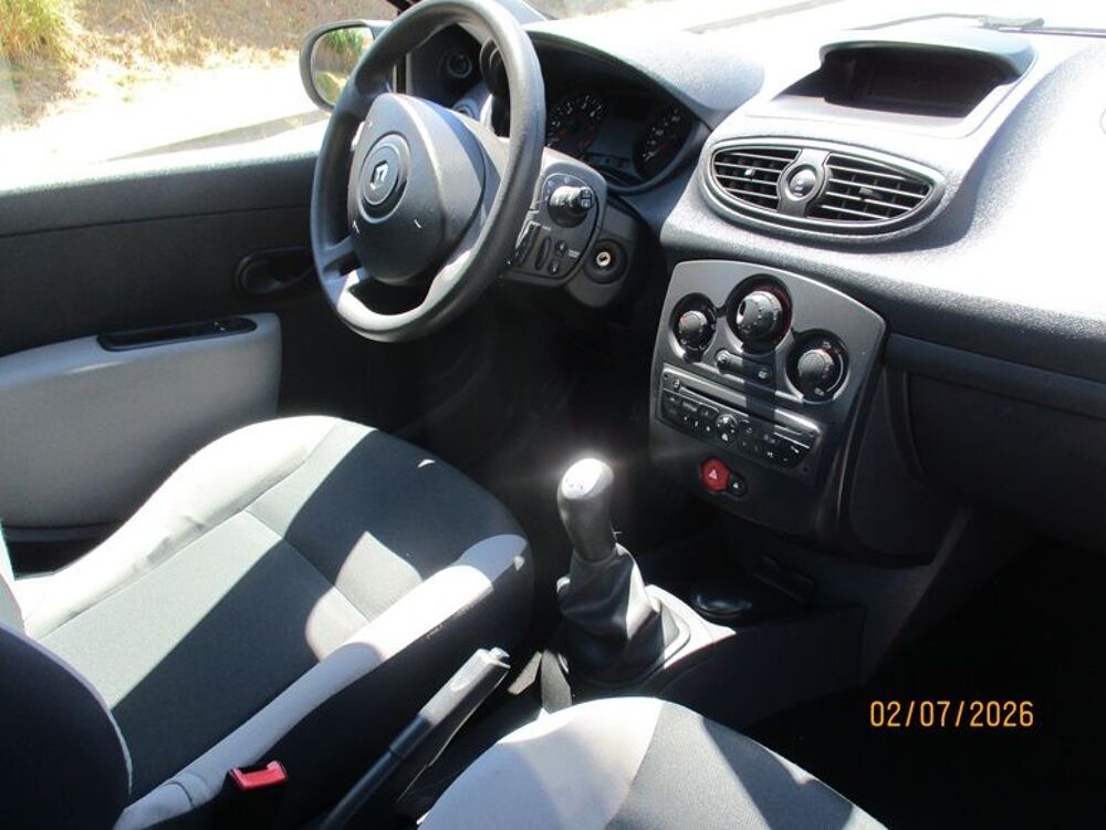 Clio III dCi 70 115g eco2 Authentique 2010 occasion 06600 Antibes