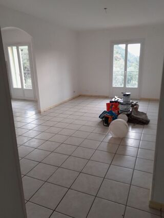  Appartement à louer 4 pièces 85 m²
