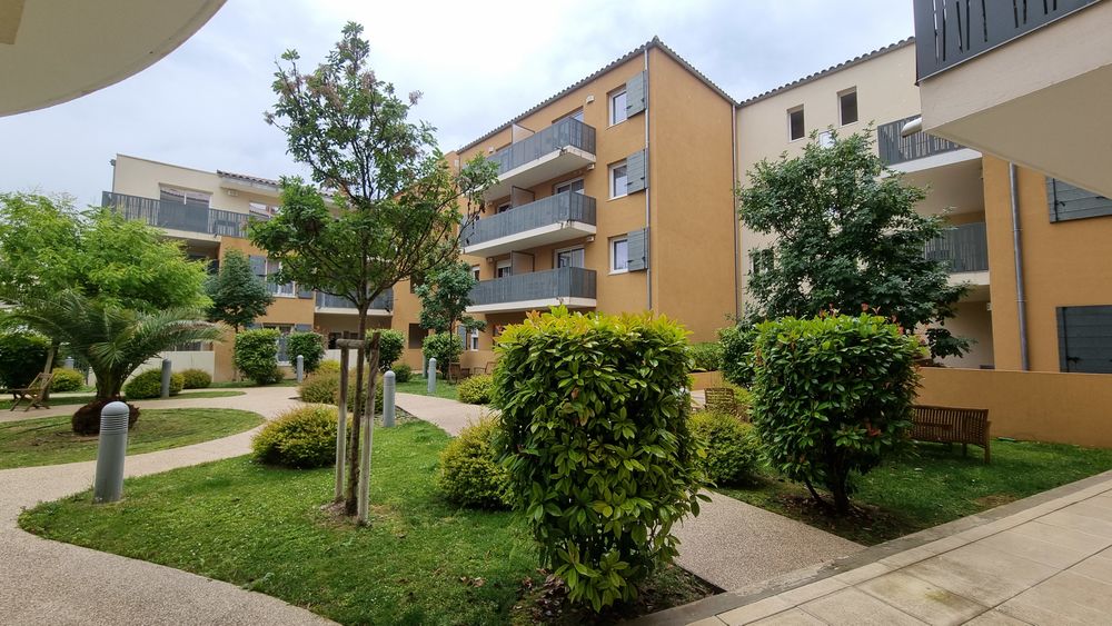 Location Appartement Appartement 1 chambre avec balcon à 5 minutes du cœur de ville Uzès