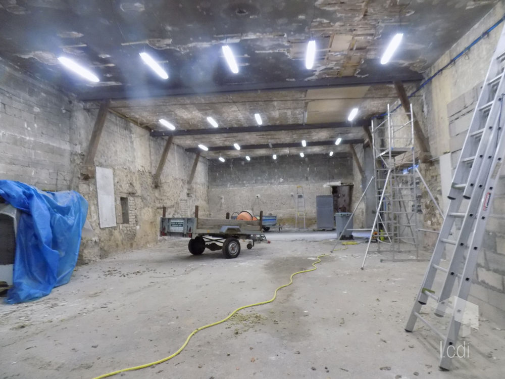 Vente Atelier Bâtiment type longère de 450m2 Esclavolles-lurey