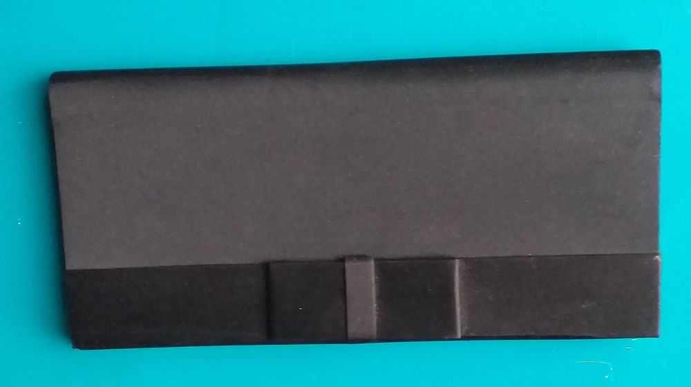 Petite pochette main de couleur noire, glace int&eacute;rieure Maroquinerie
