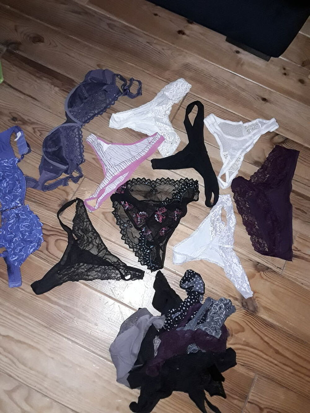 Soutien gorge 110e et cullotte shorty string t42 Vêtements