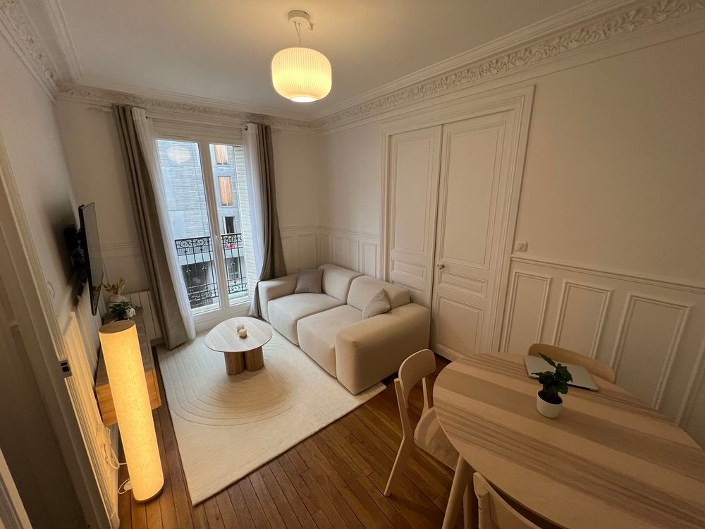 Canap&eacute; Mycs €" mod&egrave;le Pillow €" beige €" tr&egrave;s bon &eacute;tat Meubles