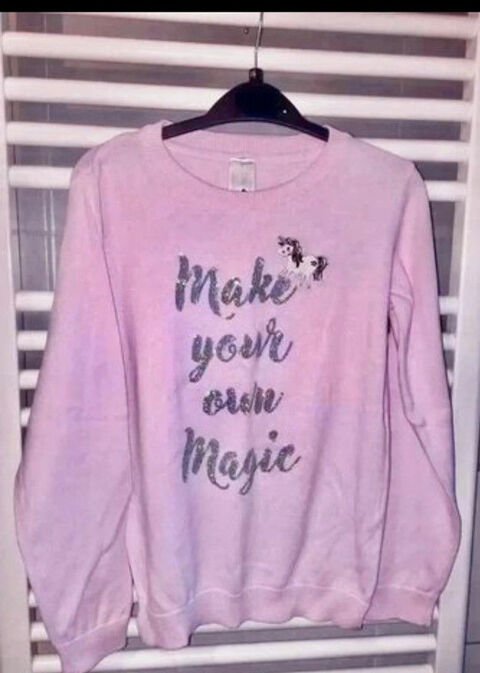 Pull Palomino licorne taille 10 ans en tbe  5 euros
5 Montral (32)