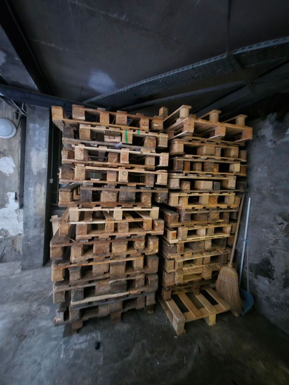 Don de palettes Europe et perdues Bricolage