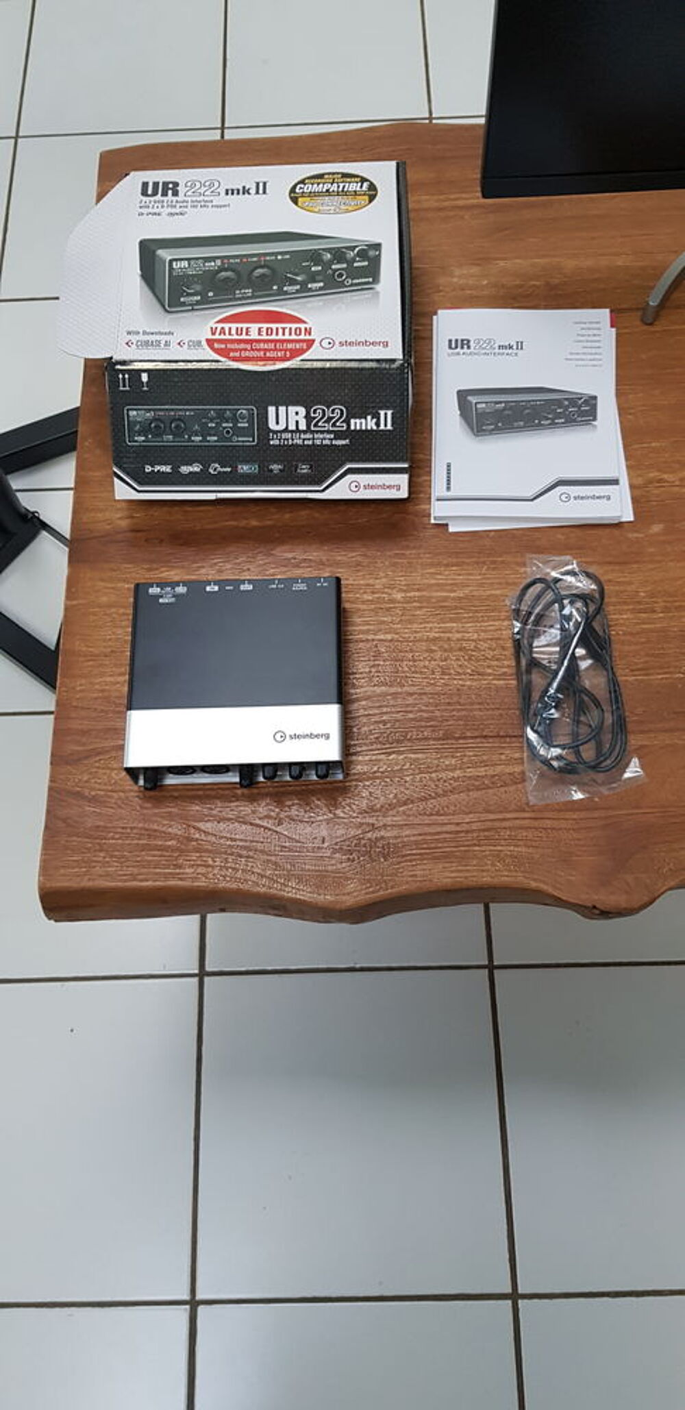 Pack MAO complet - PC sur mesure+ &eacute;cran + enceintes + casque Audio et hifi