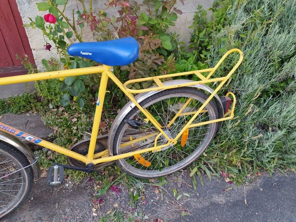 Ancien V&eacute;lo de la Poste Vélos
