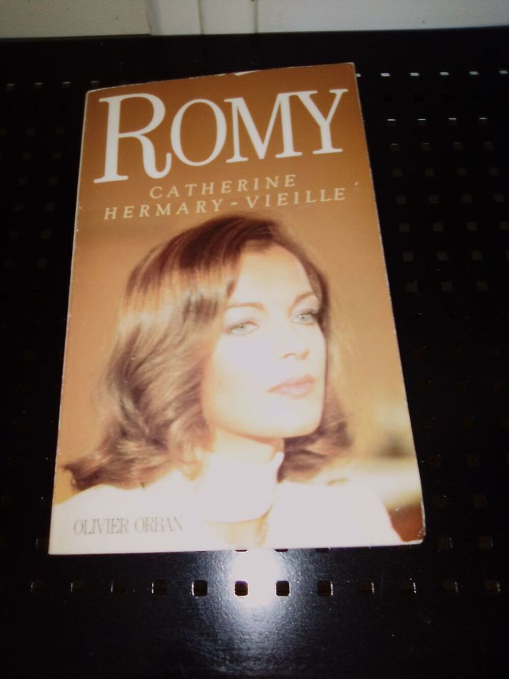 Le livre titre du livre Romy interpr&egrave;te Catherine Hermary-Vi Livres et BD