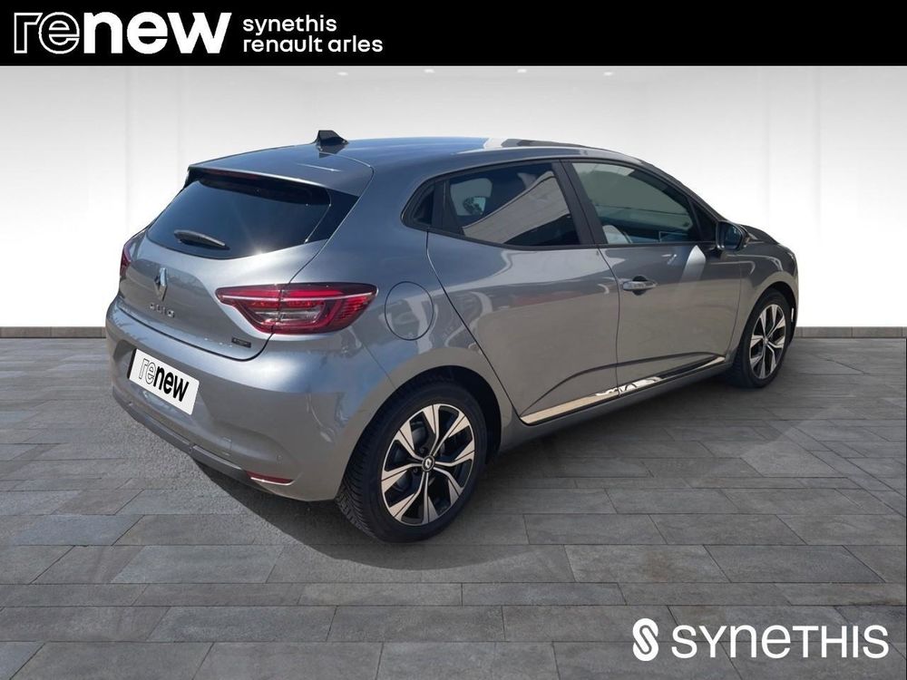 Clio V Clio E-Tech full hybrid 145 Evolution 2023 occasion 13200 Arles