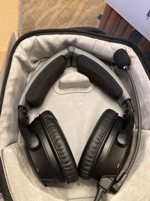 Casque d'aviation Bose A30 comme neuf avec deux prises GA 600 Bourgoin-Jallieu (38)