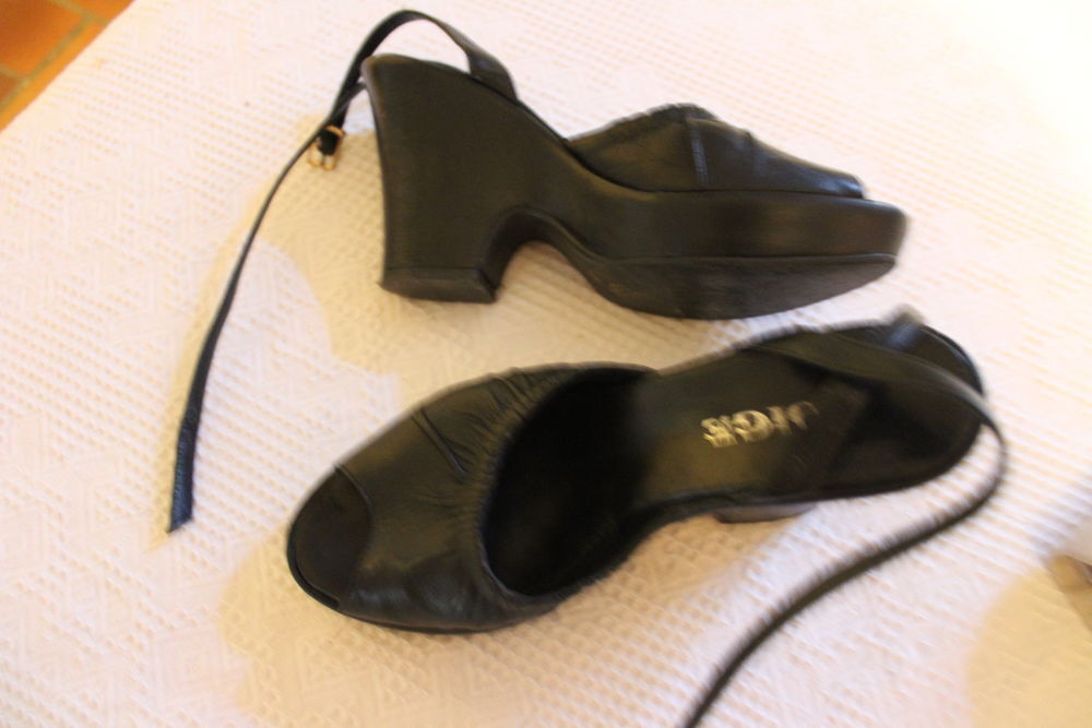 CHAUSSURES Chaussures