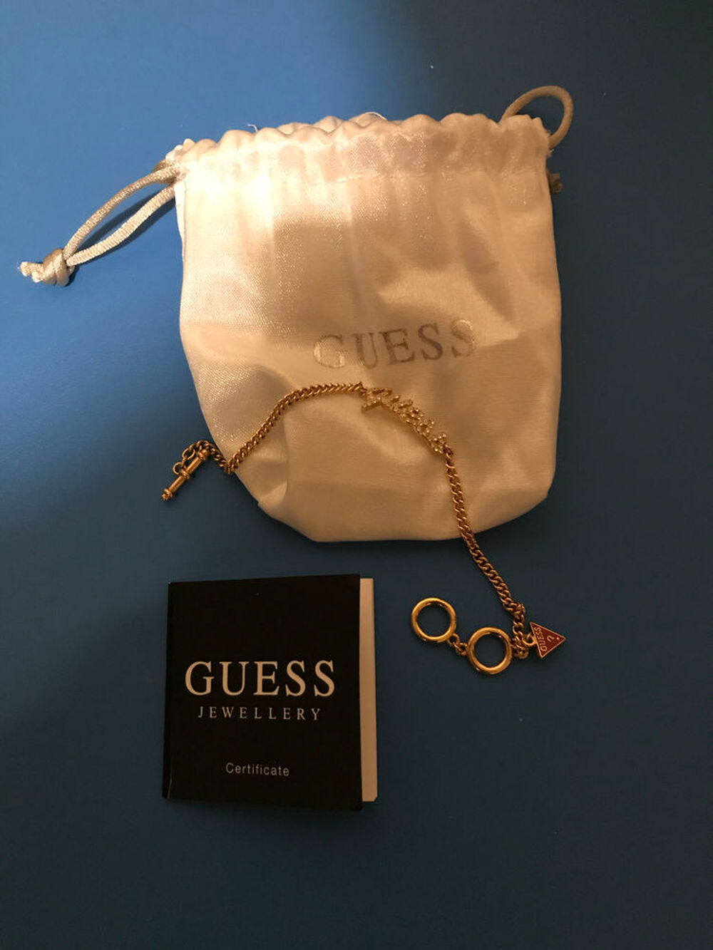 jolie bracelet guess Bijoux et montres