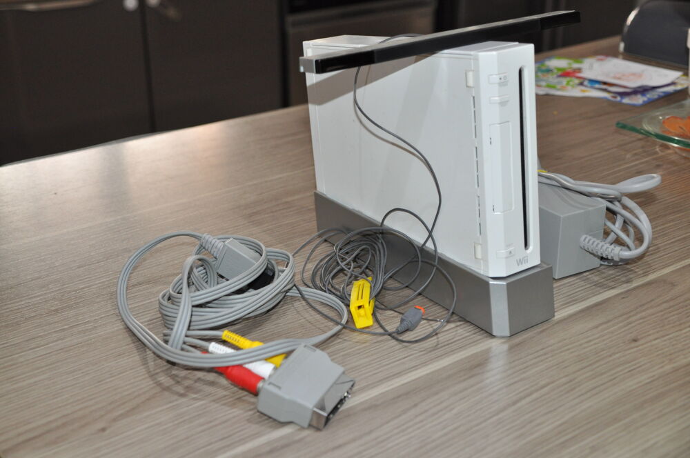 Console de jeu Nintendo Wii blanche Consoles et jeux vidos
