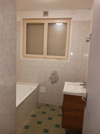  Appartement à louer 3 pièces 63 m²