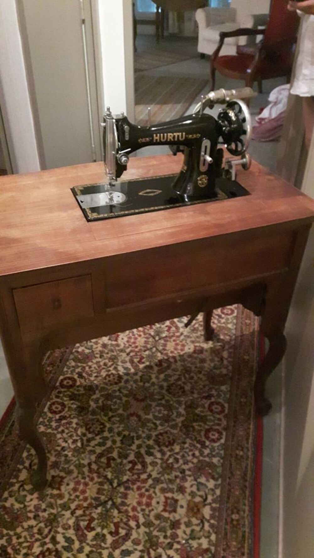 Meuble/commode machine &agrave; coudre ancienne Meubles