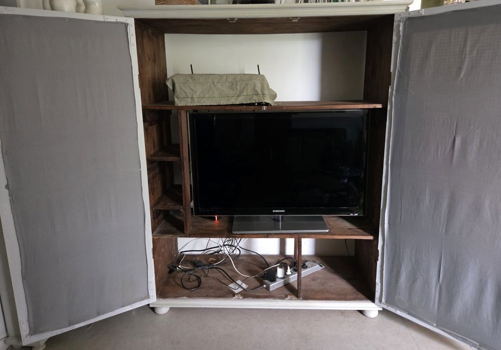 Donne un meuble TV Meubles