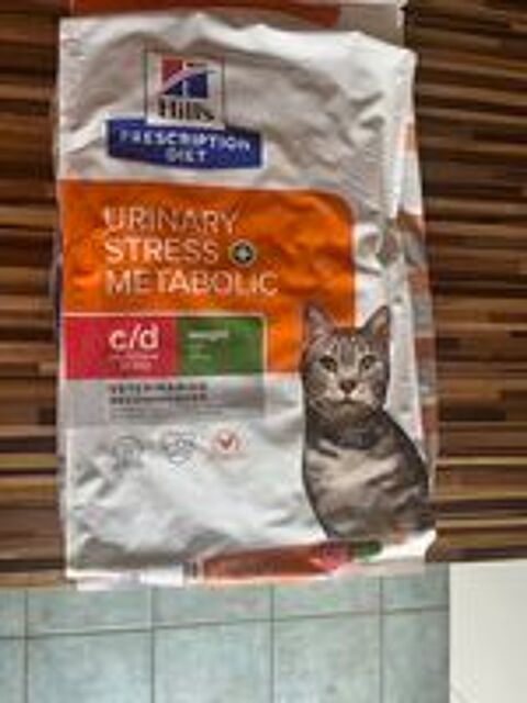   Croquettes et pâtés pour chat ? et dons 
