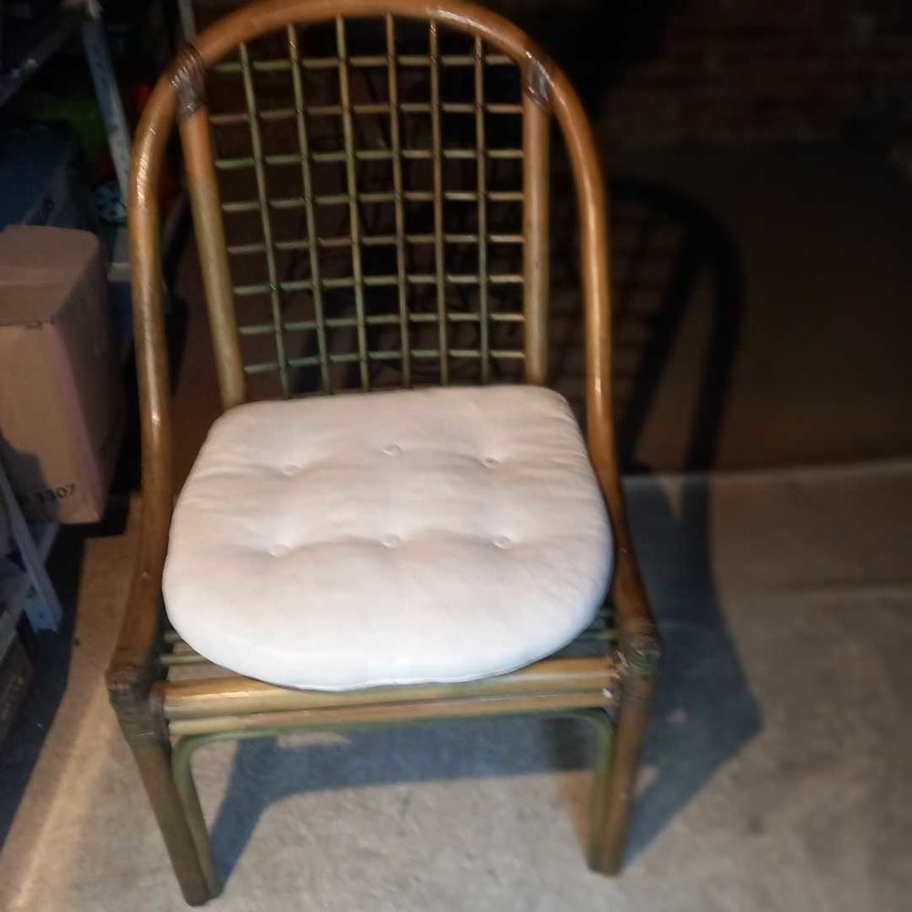 4 fauteuils en rotin identique Meubles
