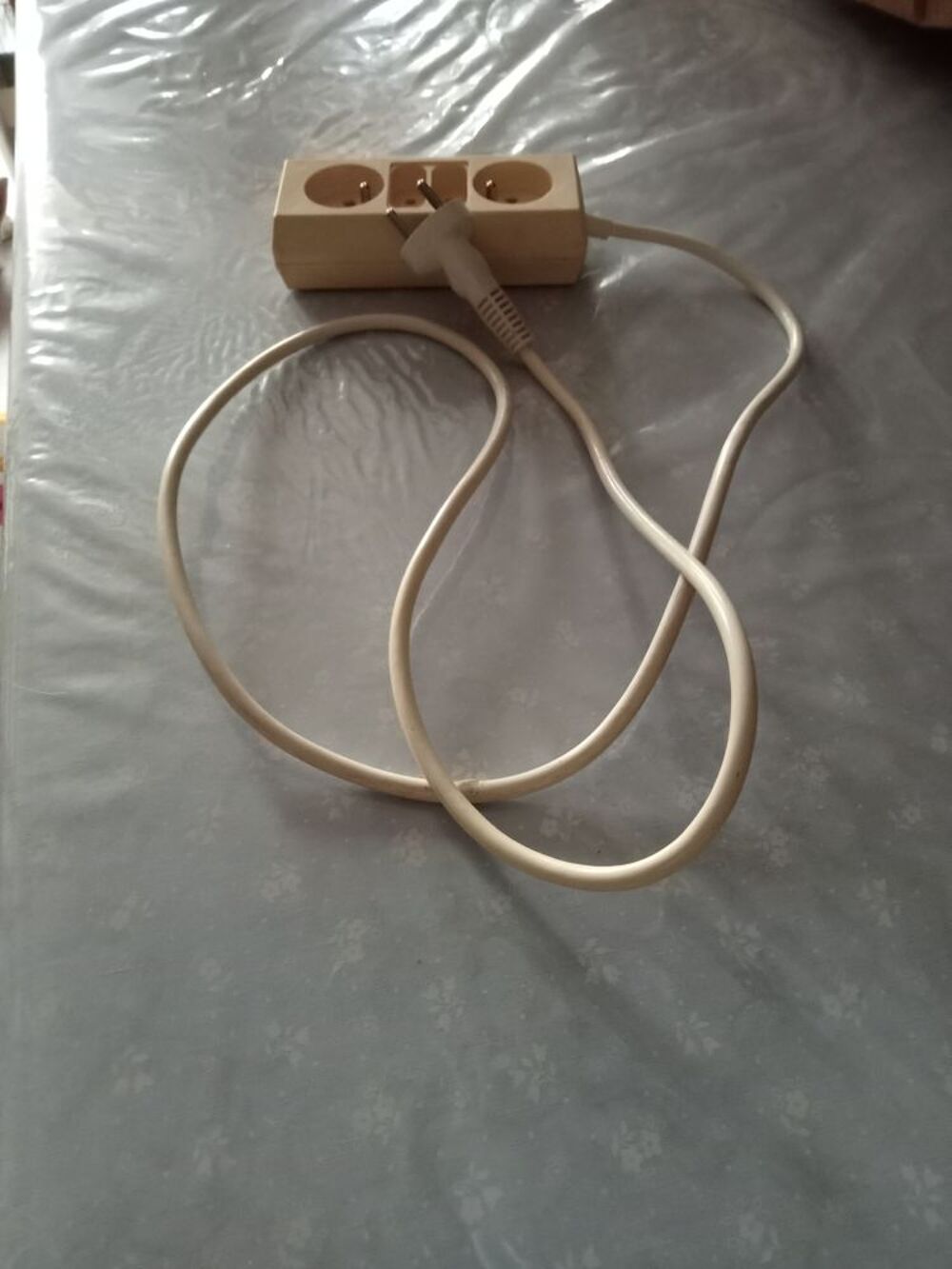 multiprise avec rallonge de 1m50 Bricolage
