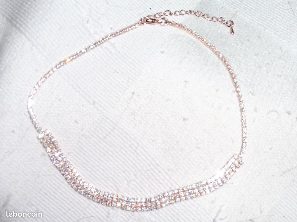 Collier court 3 rangs de strass - neuf Bijoux et montres