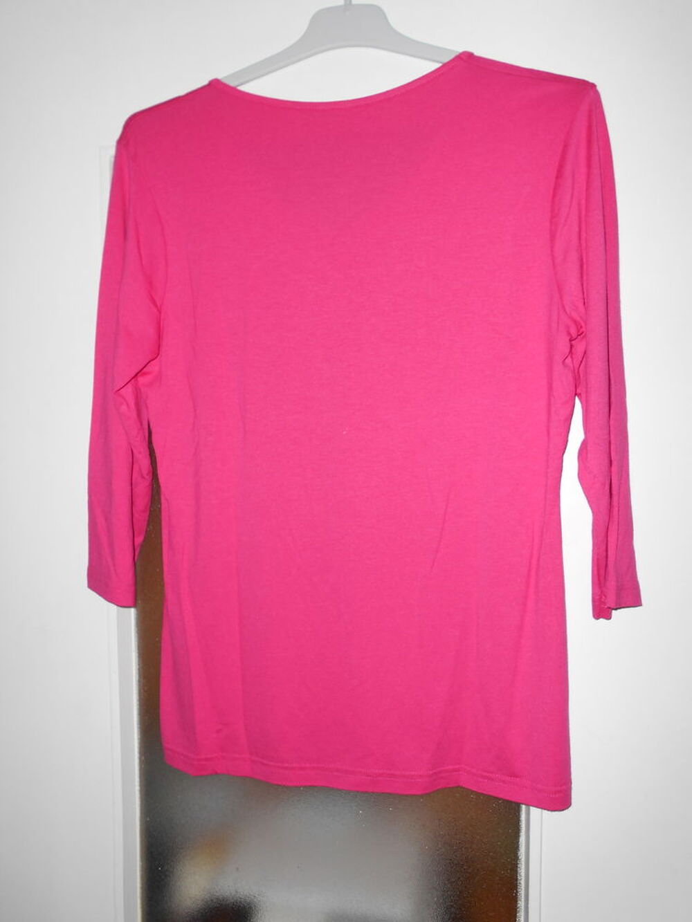 Tr&egrave;s joli haut Taille 36/38 /S/M Vêtements