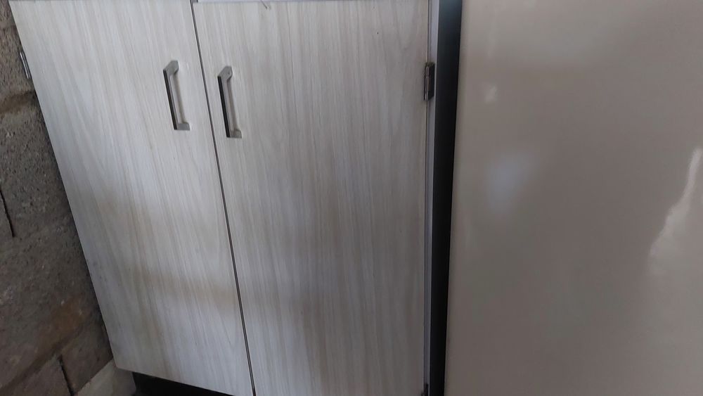 Meuble bas en formica Meubles