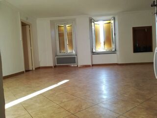  Appartement à louer 3 pièces 82 m²