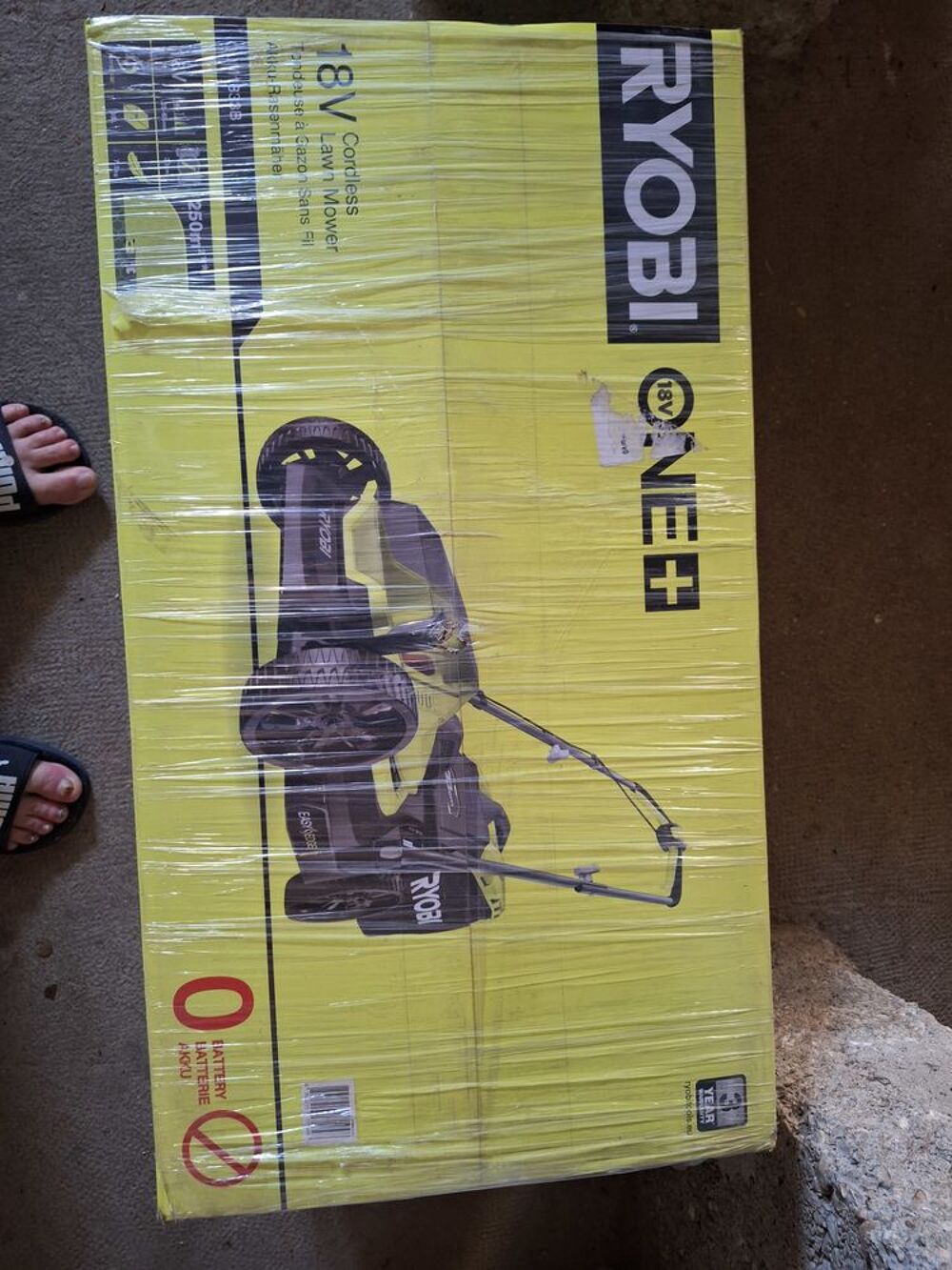 Tondeuse Ryobi sans fil neuve Jardin