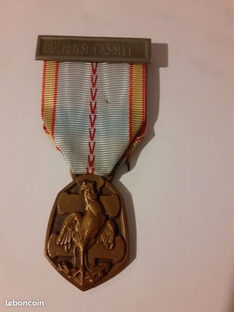M�daille de guerre d�fense passive Le Fenouiller (85)