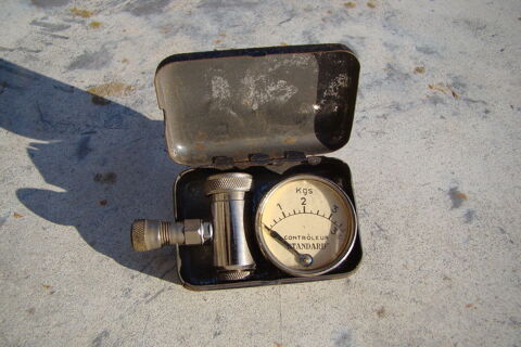 Ancien contrleur Standard de pression des pneus 20 Gargenville (78)