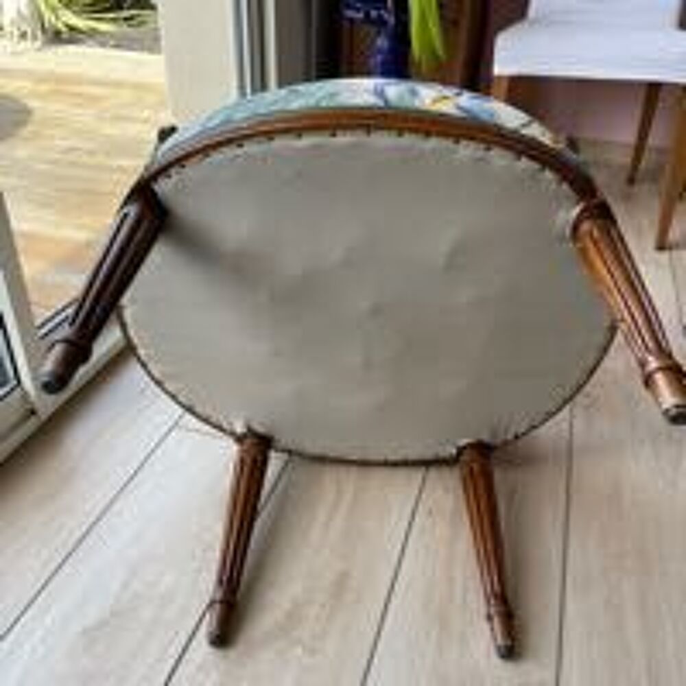 Deux fauteuils anciens LouisXVI Meubles