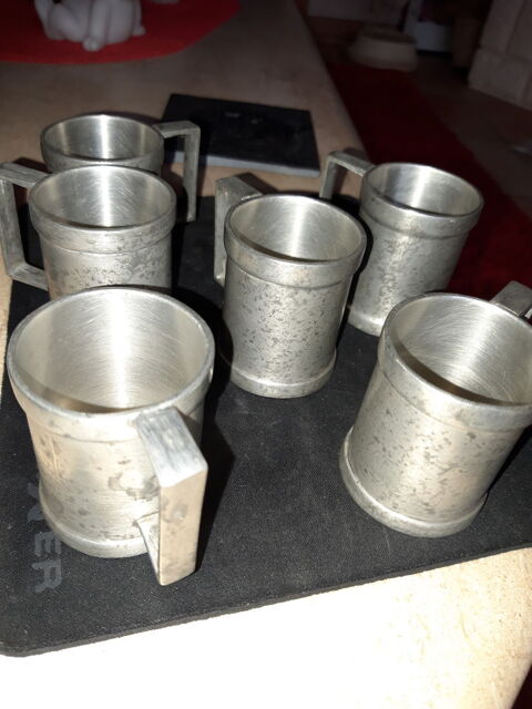 Lot de 6 petits brocs en �tain (95%) 40 Longeville-l�s-Saint-Avold (57)