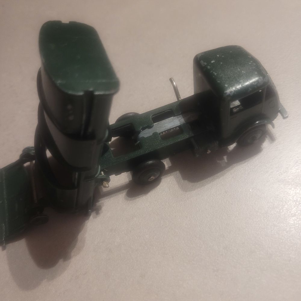 DINKY TOYS AUTHENTIQUES 