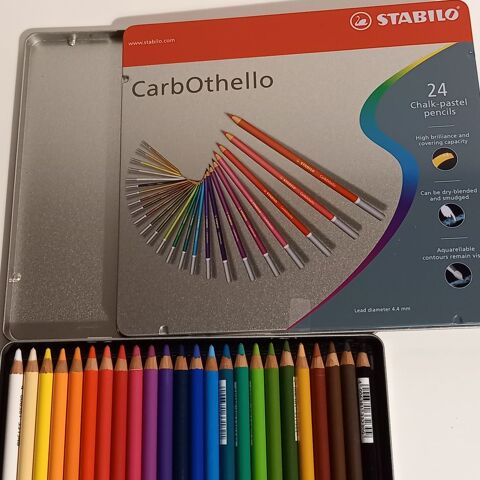 Bote de 24 crayons pastels aquarellables CarbOthello        42 Saumur (49)