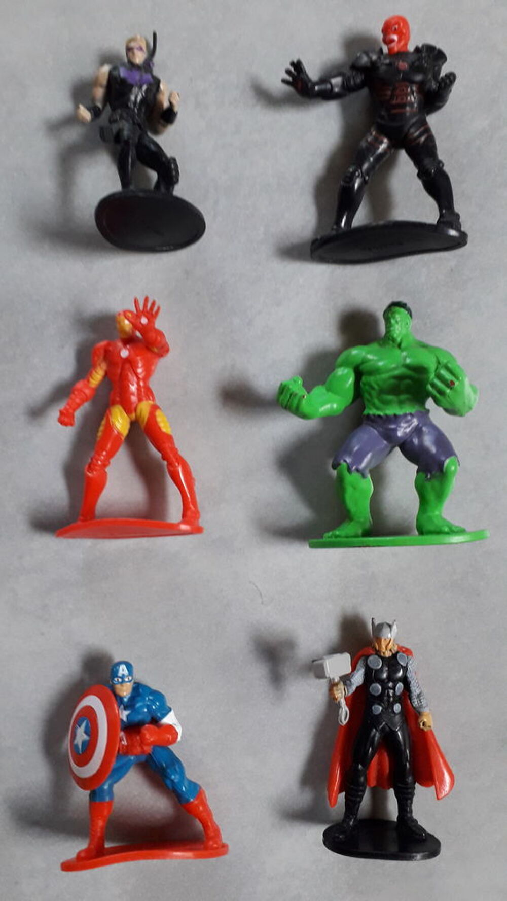 Lot de 12 figurines Marvel Jeux / jouets