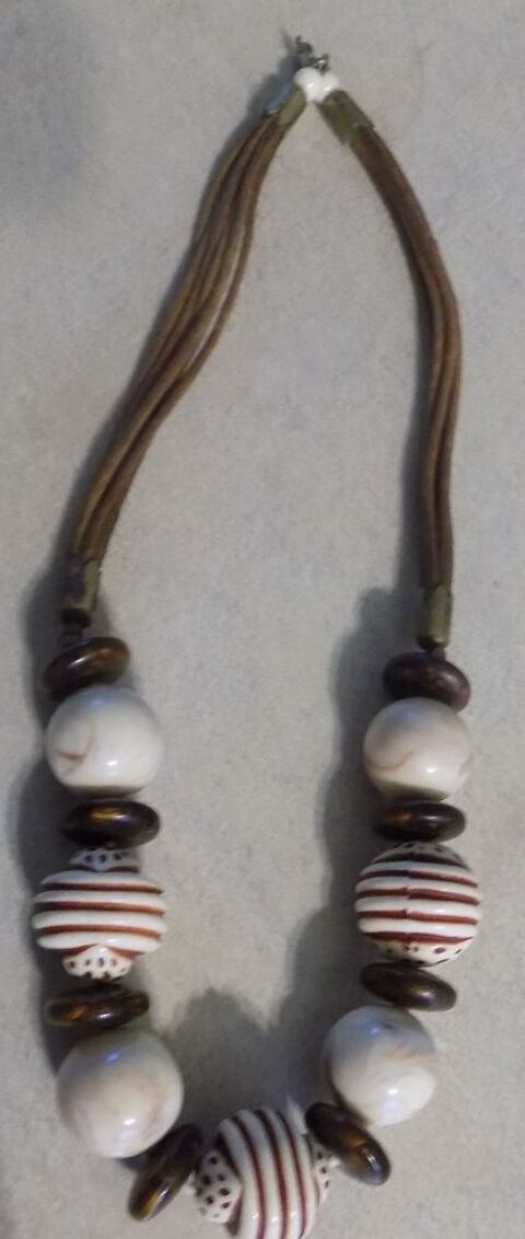 Collier 'marin' 5 La Motte-d'Aveillans (38)